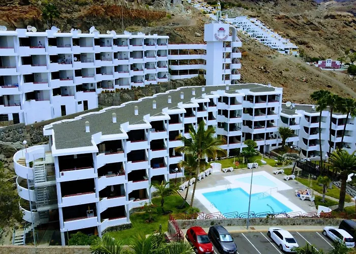 Holidays In Paradise *